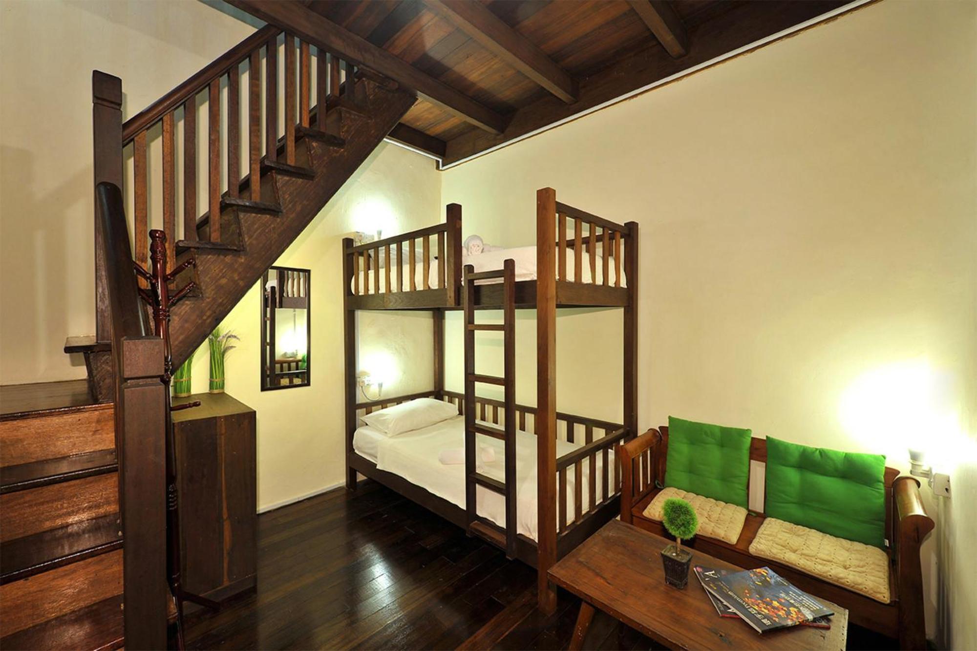 Silver Shine Guesthouse Джордж Таун Стая снимка