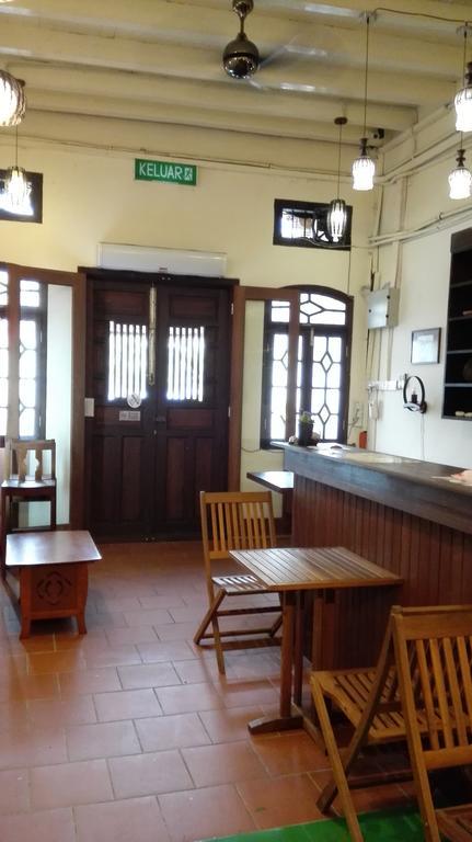 Silver Shine Guesthouse Джордж Таун Екстериор снимка