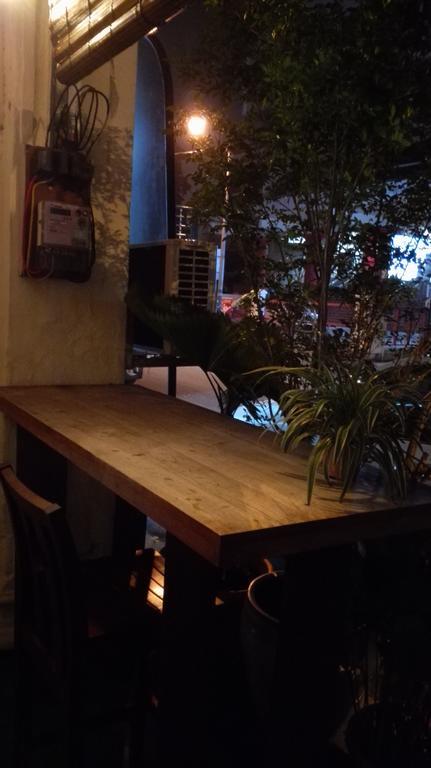 Silver Shine Guesthouse Джордж Таун Екстериор снимка