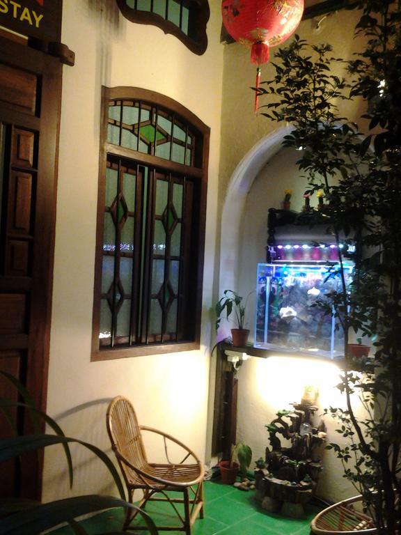 Silver Shine Guesthouse Джордж Таун Екстериор снимка