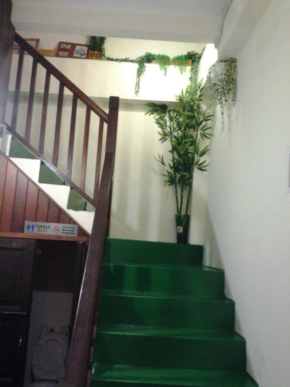 Silver Shine Guesthouse Джордж Таун Екстериор снимка